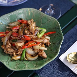 Spicy fresh chilli chicken (gai pad prik)