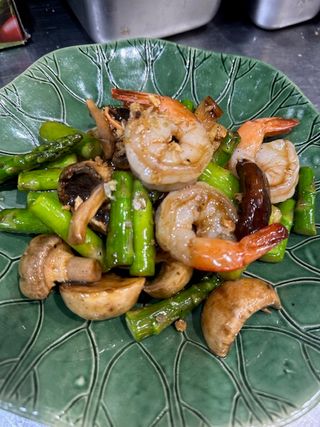Asparagus Stir-fried with prawns